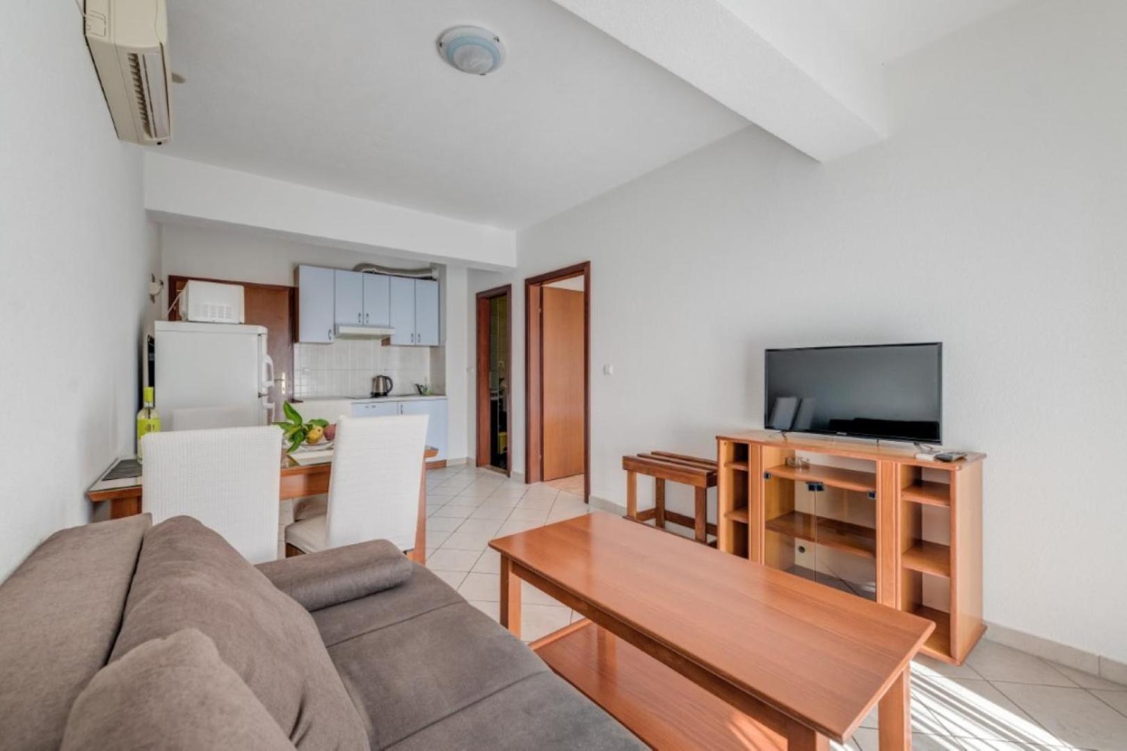Ruza&Nikolina "1" Apartmani - Baška Voda Eksteriør billede