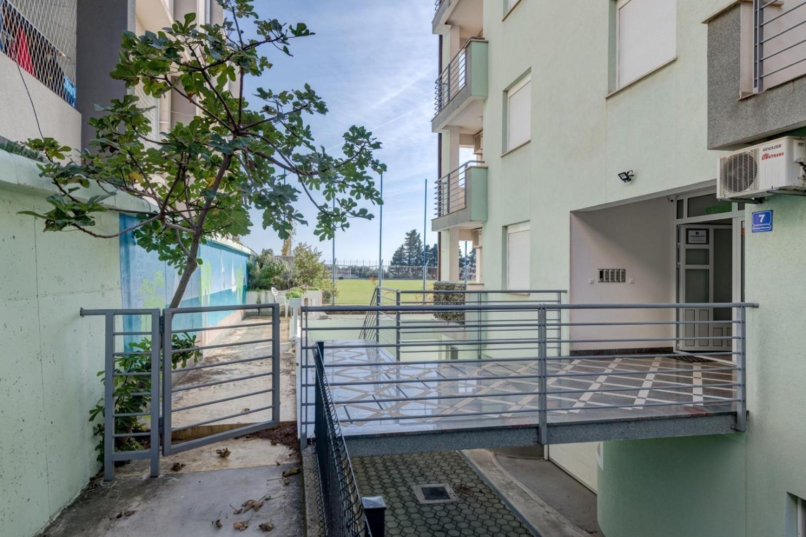 Ruza&Nikolina "1" Apartmani - Baška Voda Eksteriør billede
