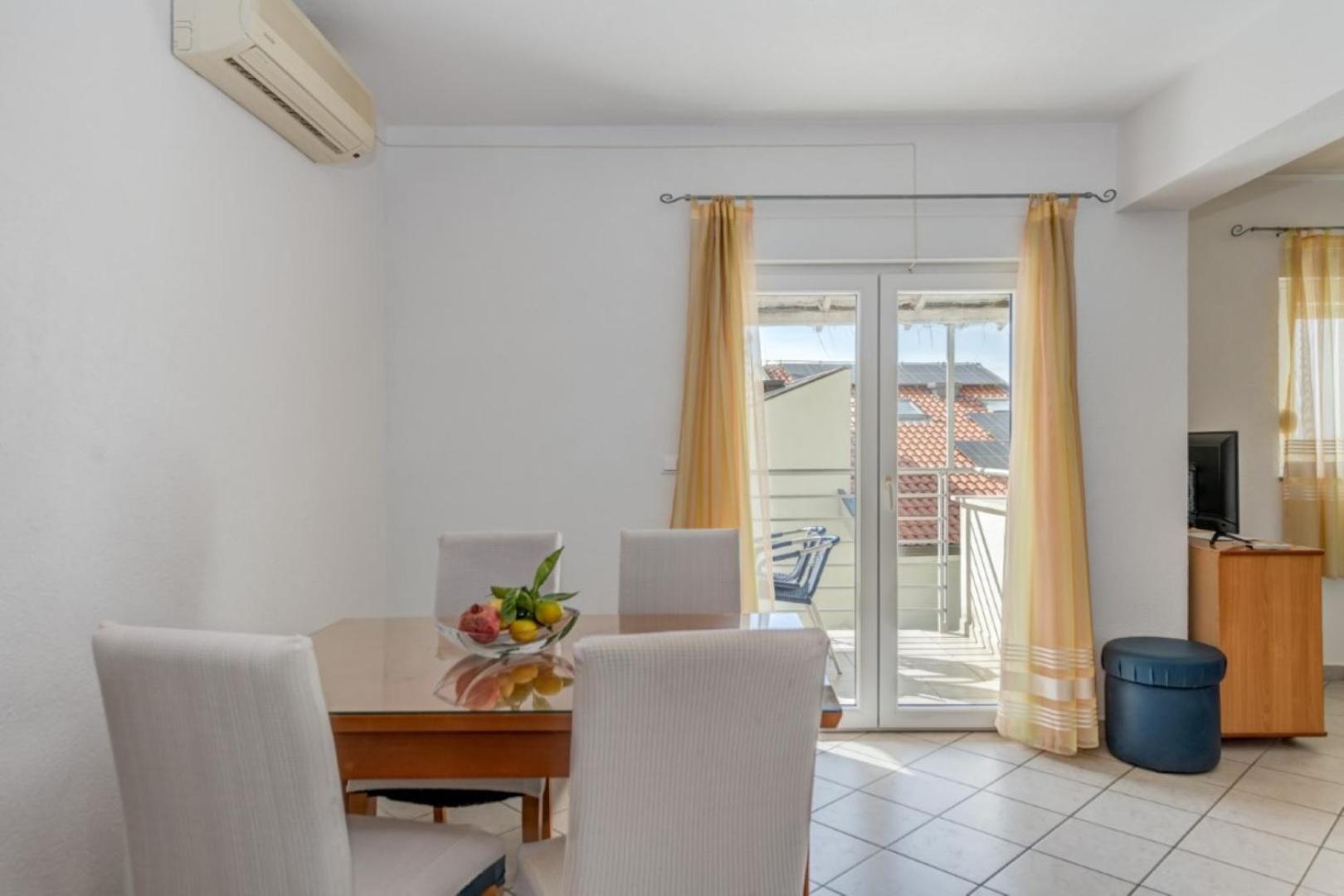 Ruza&Nikolina "1" Apartmani - Baška Voda Eksteriør billede
