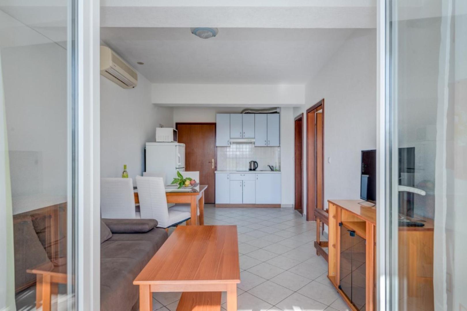 Ruza&Nikolina "1" Apartmani - Baška Voda Eksteriør billede