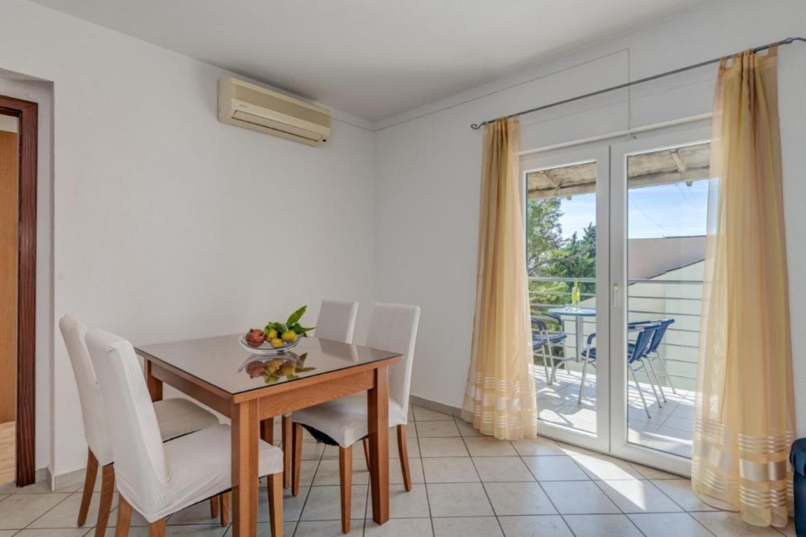 Ruza&Nikolina "1" Apartmani - Baška Voda Eksteriør billede