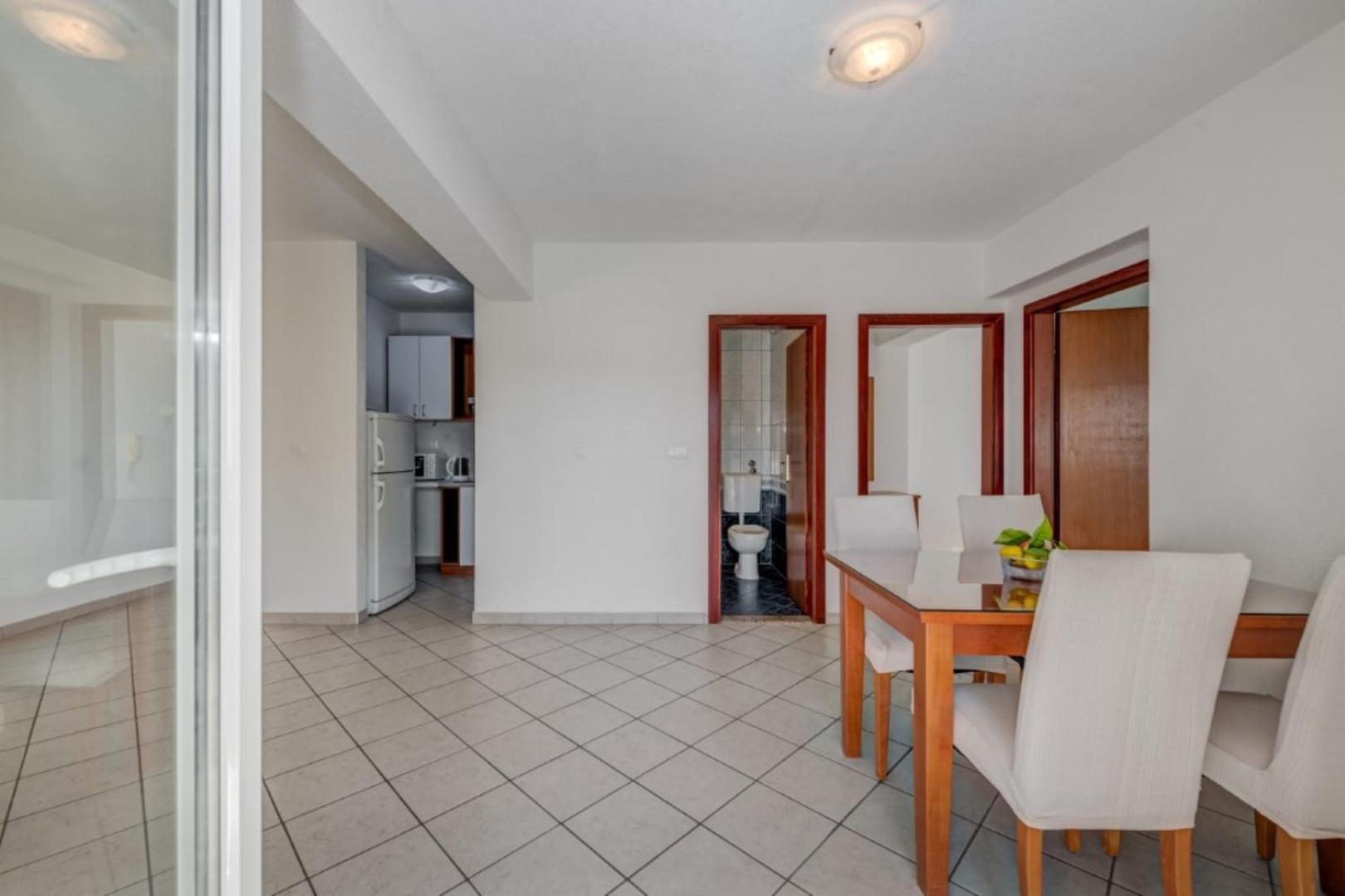 Ruza&Nikolina "1" Apartmani - Baška Voda Eksteriør billede
