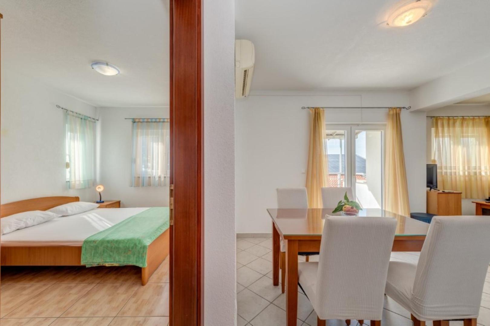 Ruza&Nikolina "1" Apartmani - Baška Voda Eksteriør billede